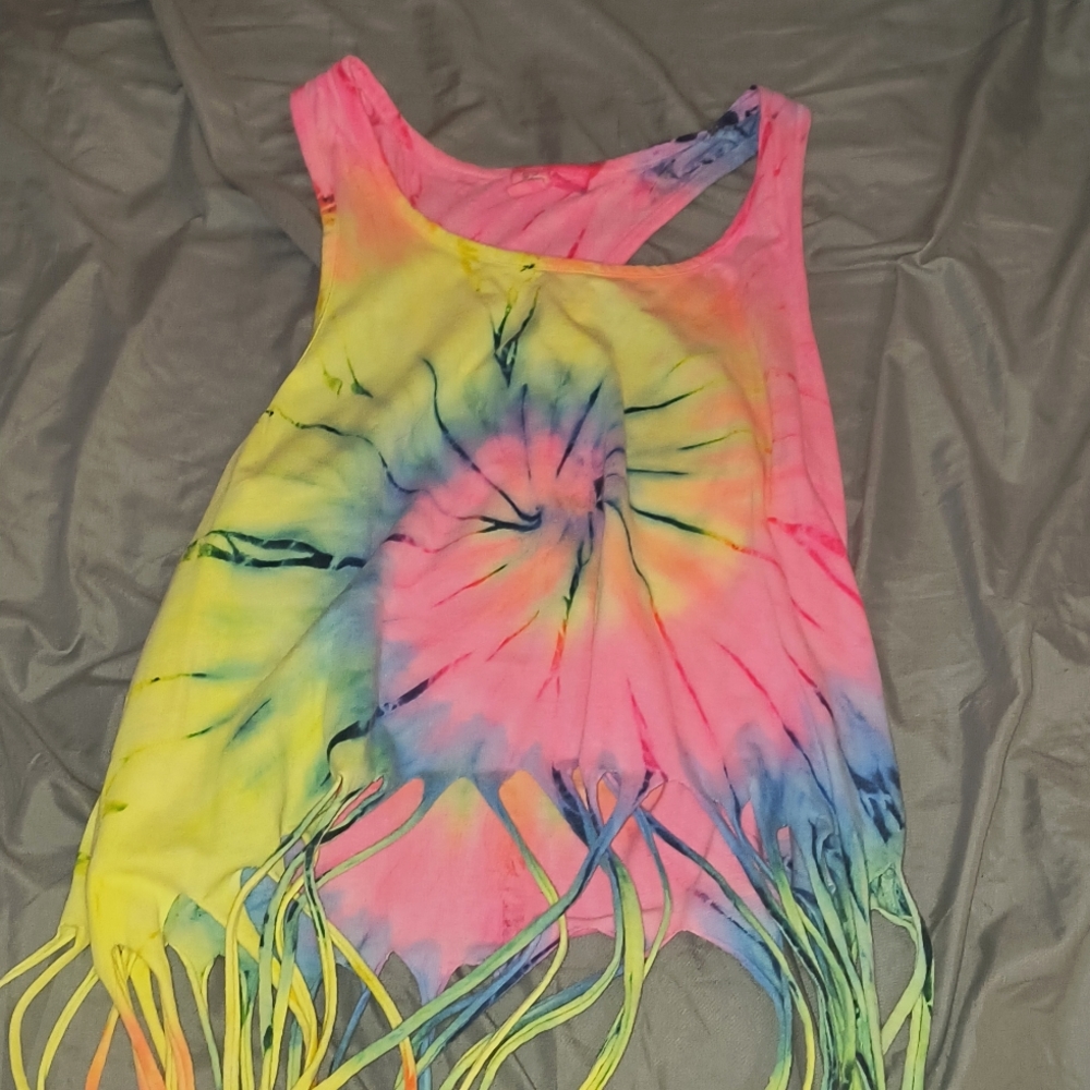 ruffled tie dye tank top size small